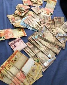 como ganhar dinheiro em casa