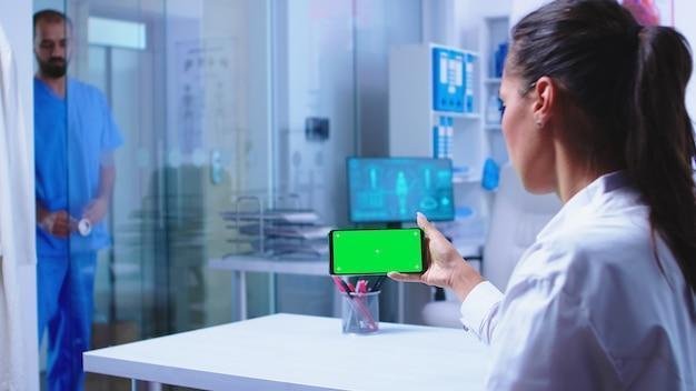 Como a inteligência artificial está mudando o setor da saúde