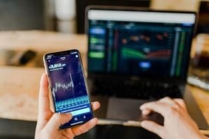 Como fazer parcerias com marcas online