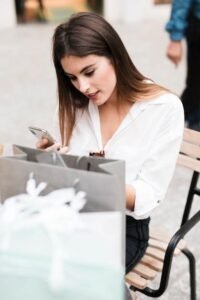 como vender produtos digitais na internet e lucrar
