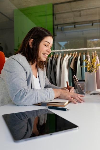 como vender serviços digitais na internet sem experiência