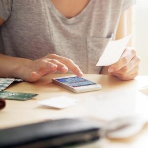 como ganhar dinheiro comprando e vendendo ativos